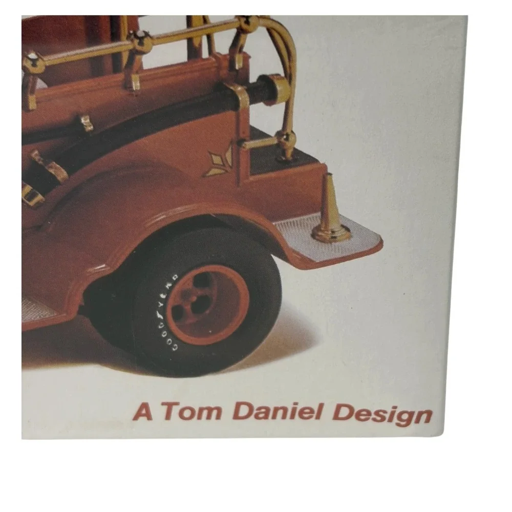 Monogram Fire Iron 1/24 Model Kit 7530 Tom Daniel AE Classics Factory Sealed Vtg